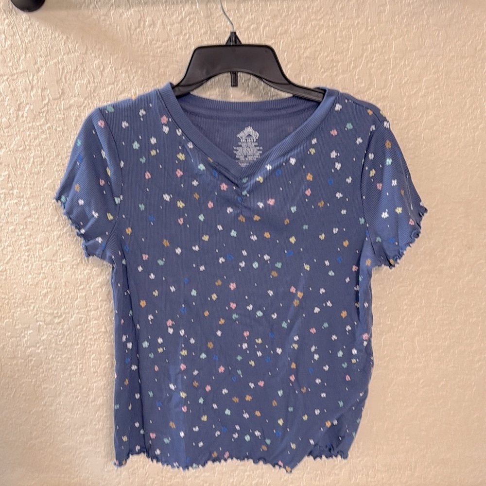 NWOT! Thereabouts Floral Top